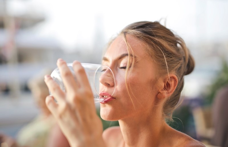 5 tips om meer water te drinken op kantoor